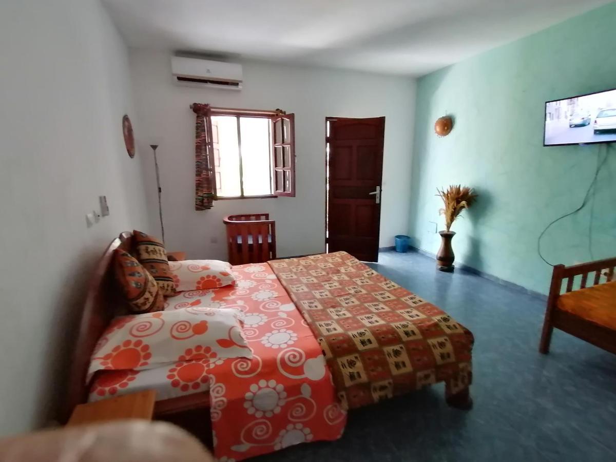 Hotel Capriccio à Grand-Bassam Extérieur photo