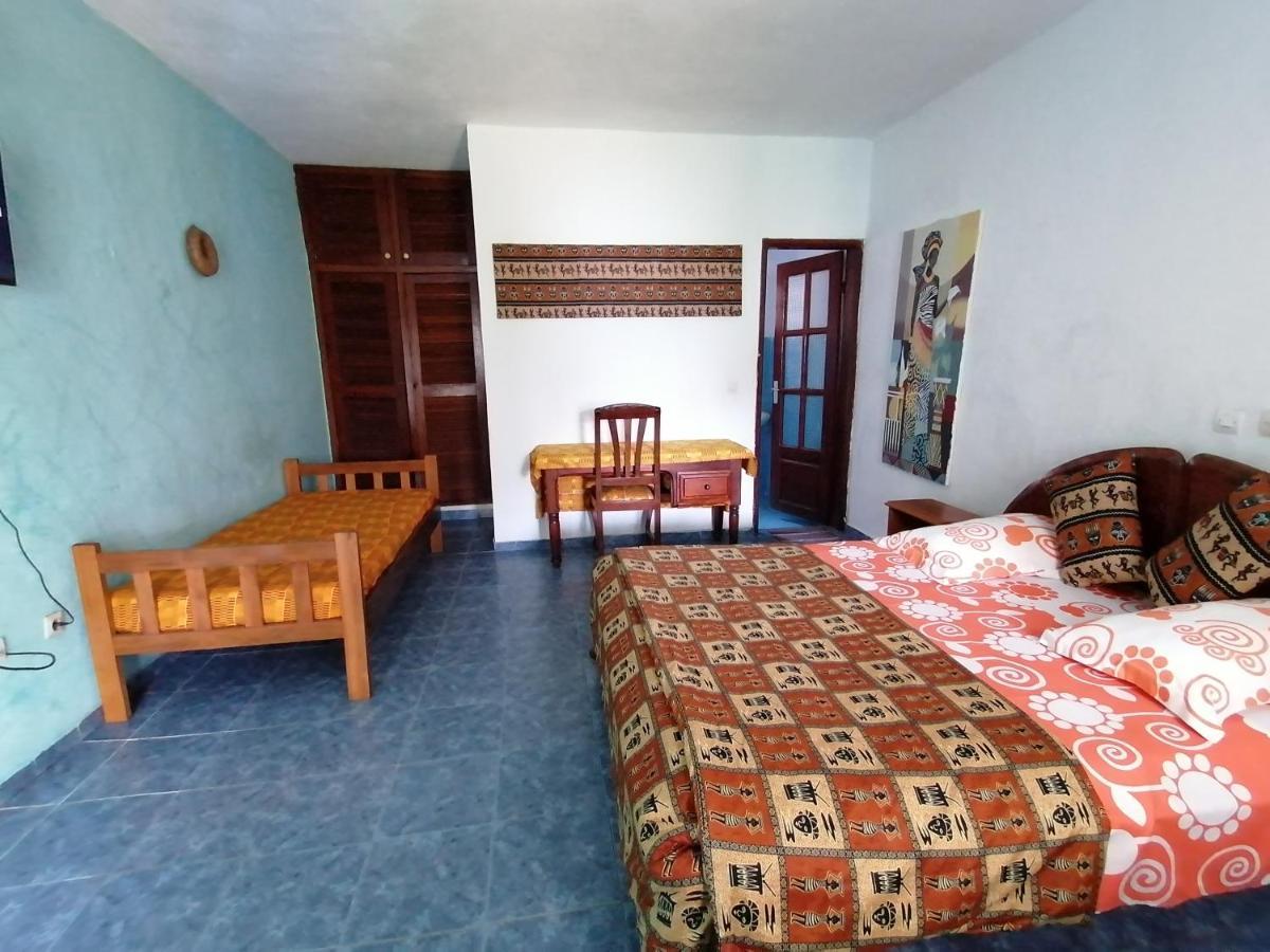 Hotel Capriccio à Grand-Bassam Extérieur photo